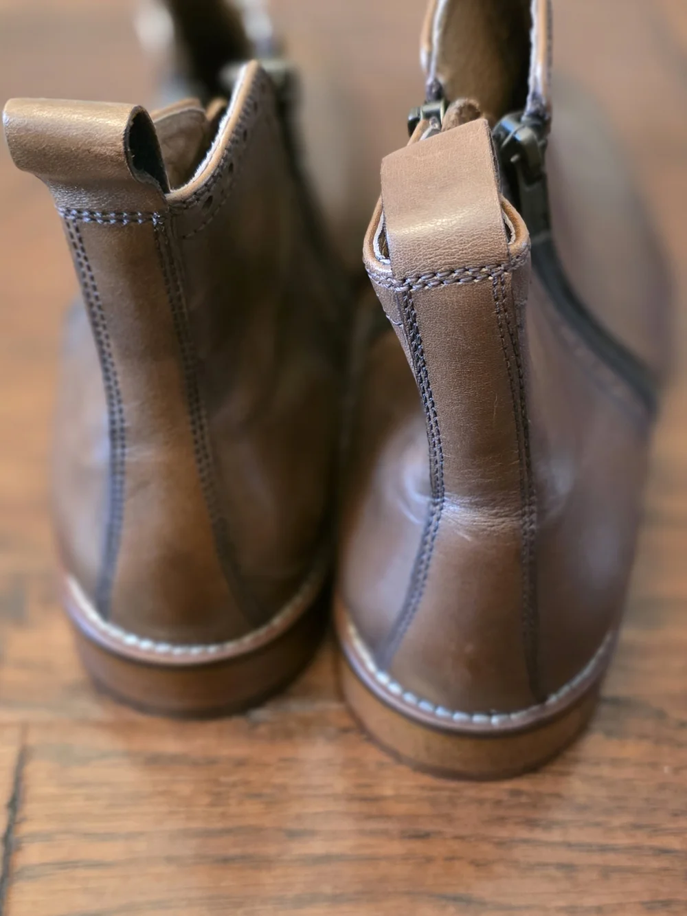 Johnson & Murphy MlMen's Brown Leather Chukka Zip Boots - Sleek Ankle Chukka